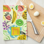 Modern fruitpatroon Bleek Groen Theedoek<br><div class="desc">Uw monogram initiaal op dit bleke groene keukenhanddoek met een modern fruitpatroon van ananas,  peren,  sinaasappels,  kersen,  papaja's,  druiven,  kiwis en perziken (achterzijde is wit). Je kunt dit ontwerp ook op andere producten zetten!</div>