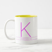 Modern Fun Bright Minimal Neon Monogram Tweekleurige Koffiemok (Links)