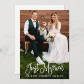 Modern Fun Calligraphy Just Married Weduwfoto Aankondiging (Voorkant / Achterkant)