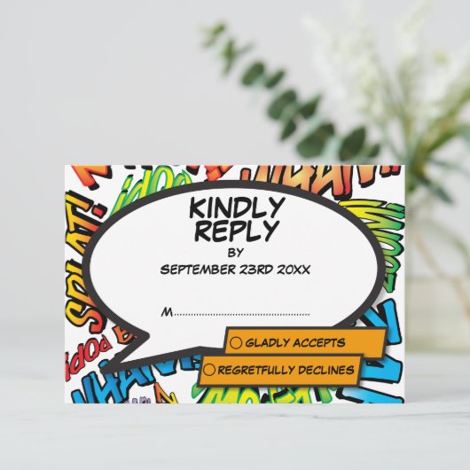 Modern Fun Typographic Comic Book Wedding RSVP Kaartje (Staand voorkant)
