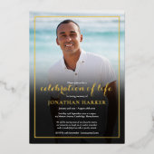 Modern Funeral Photo Celebration of Life Gold Folie Uitnodiging (Voorkant)