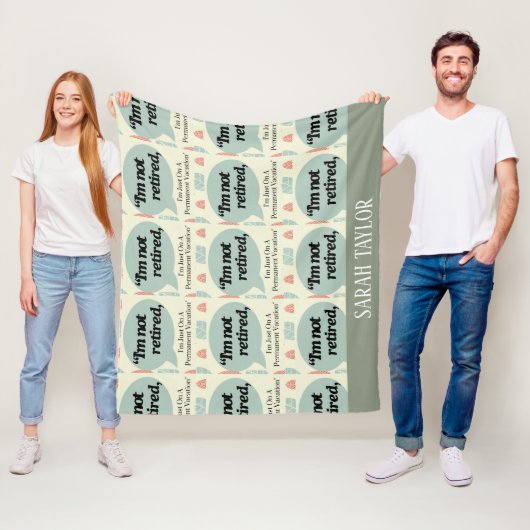 Modern Funny Gezegde Pensioennaam Mongram Fleece Deken (In situ)