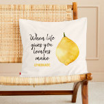 Modern Funny Lemon Yellow Quote Kussen<br><div class="desc">Modern Funny Lemon Yellow Quote</div>