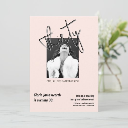 Modern Funny Light Pink Photo 30th Birthday  Kaart (Staand voorkant)