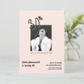 Modern Funny Light Pink Photo 30th Brithday Kaart (Staand voorkant)