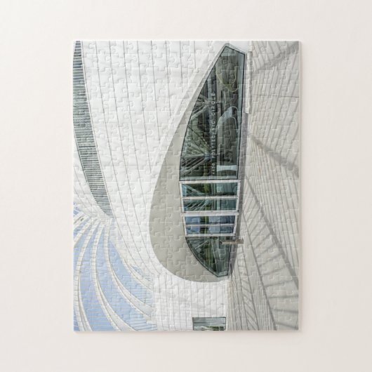 Modern futuristisch wit gebouw legpuzzel (Verticaal)