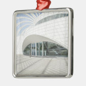 Modern futuristisch wit gebouw metalen ornament (Links)