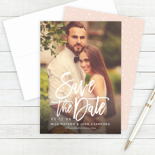 Modern Geborsteld Script Bruiloft Foto Blush Roze Save The Date
