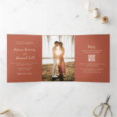 Modern gebrand Sinaasappel QR-code Eenvoudige brui Drieluik Uitnodiging (Binnen)