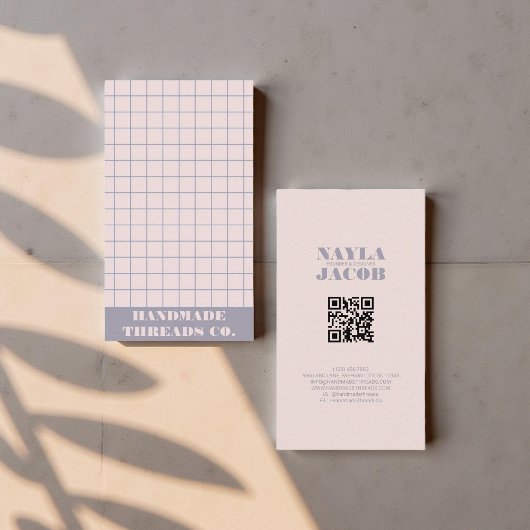 Modern gedempt Paarse geruit patroon QR-code Visitekaartje