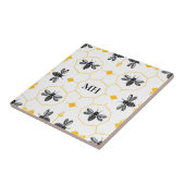 Modern geel bijenpatroon Elegant zwart monogram Tegeltje (Zijkant)