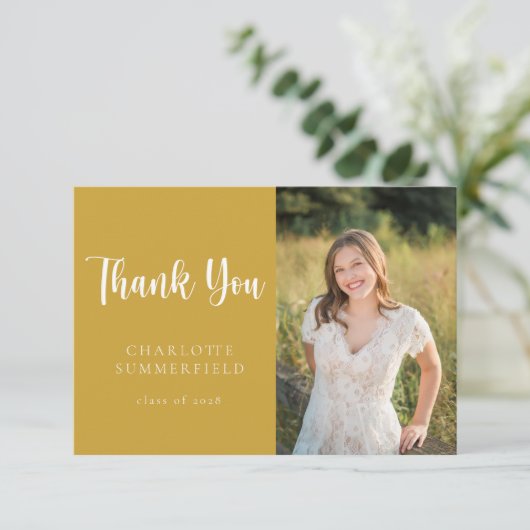 Modern geel gouden Afstuderen dank u kaart (Staand voorkant)