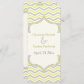 Modern geel grijs chevron zigzag huwelijksprogramm programmakaart (Voorkant / Achterkant)