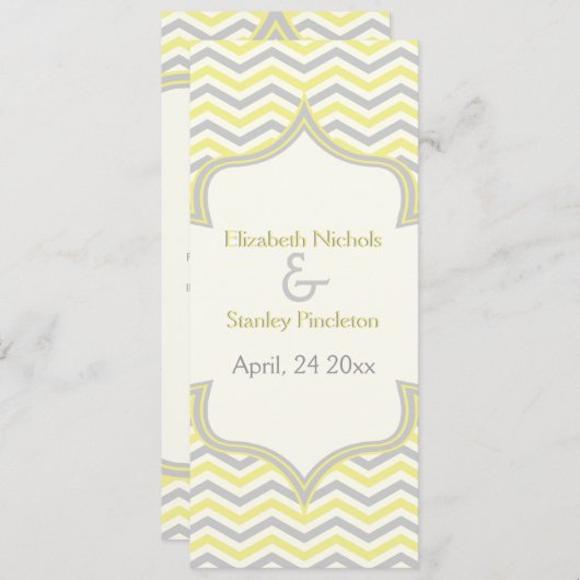 Modern geel grijs chevron zigzag huwelijksprogramm programmakaart (Voorkant / Achterkant)