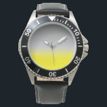modern geel grijs ombré horloge<br><div class="desc">Geel-grijze ombré in een hedendaagse stijl. Kijk uit naar degenen die van abstracte kunst genieten. Je kunt het nu personaliseren met je monogram, tekst, logo of andere ontwerpelementen. Alma Wad heeft de oorspronkelijke illustratie gemaakt. ______________ wordt geel geassocieerd met het teken van Gemini in de Westerne astrologie. U kunt dit...</div>