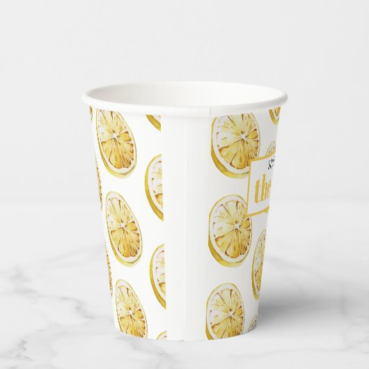 Modern geel lemonpatroon en knijp de dag in papieren bekers (Rechts)