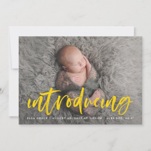 Modern geel penseelscript dat foto's introduceert aankondiging (Voorkant)