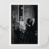 Modern Gelukkig Getrouwd Foto Bruiloft Glam Goud Folie Feestdagenkaart (Voorkant)