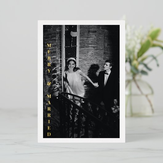 Modern Gelukkig Getrouwd Foto Bruiloft Glam Goud Folie Feestdagenkaart (Staand Voorkant)