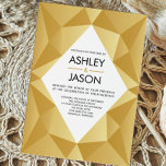 Modern Geometric Wedding Invitation in Gold Kaart<br><div class="desc">Modern. Vet. Elegant. Deze trouwuitnodiging gebruikt schone lijnen en klassieke lettersoorten om creëer te en elegant te zoeken naar je speciale dag. De gouden veelhoekige achtergrond wordt herhaald op de voor- en achterzijde. Gelijke met andere stukken van mijn moderne geometrische trouwsuite.</div>