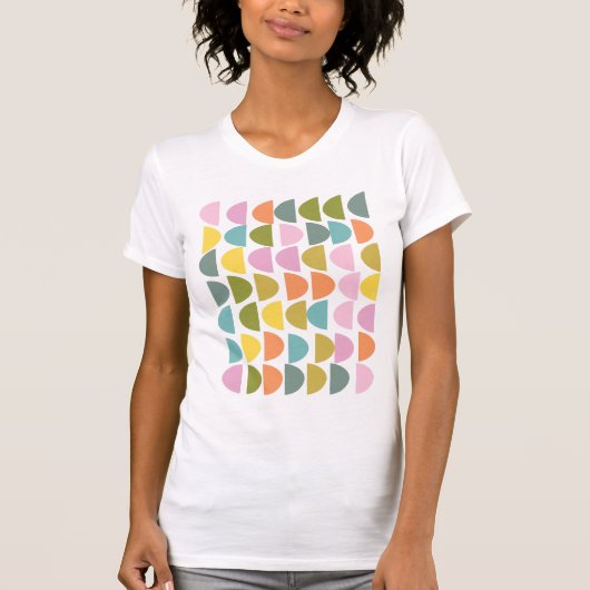 Modern geometrisch patroon in Cute Spring Colors T-shirt (Voorkant)