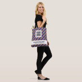 Modern geometrisch vergrendeld patroon tote bag (Op model)