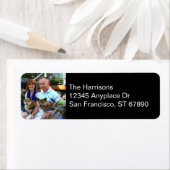 Modern gepersonaliseerd foto retour adres op zwart etiket (Insitu)