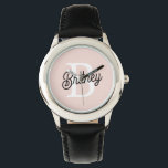 Modern gepersonaliseerd monogram en naam Pastel Pi Horloge<br><div class="desc">Introductie van ons Modern gepersonaliseerd monogram en naam Pastel Pink Watch, een verfijnd en stijlvol uurwerk dat personalisatie combineert met elegantie. Dit horloge heeft een zacht pastelroze ontwerp, gemarkeerd door uw gepersonaliseerde monogram en naam, waardoor het een uniek accessoire is voor elke gelegenheid. Perfect voor het toevoegen van een vleugje...</div>