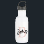 Modern gepersonaliseerd monogram en naam Pastel Pi Waterfles<br><div class="desc">Introducing our Modern Personalized Monogram and Name Pastel Pink Water Bottle, a stylish and practical accessory for staying hydrated on the go. This water bottle features a modern design in soft pastel pink, personalized with your monogram and name for a custom touch. Perfect for gym workouts, outdoor activities, or daily...</div>