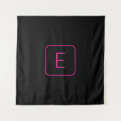 Modern gestileerd Initiaal monogram | Roze en zwar Wandkleed (Voorkant)