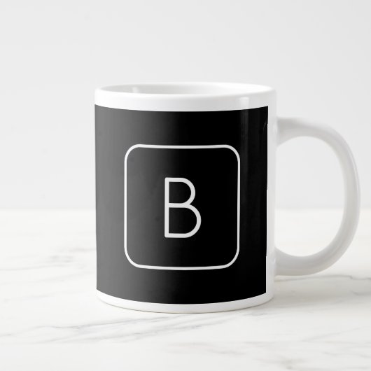 Modern gestileerde Initiaal Monogram | Wit & Zwart Grote Koffiekop (Rechts)
