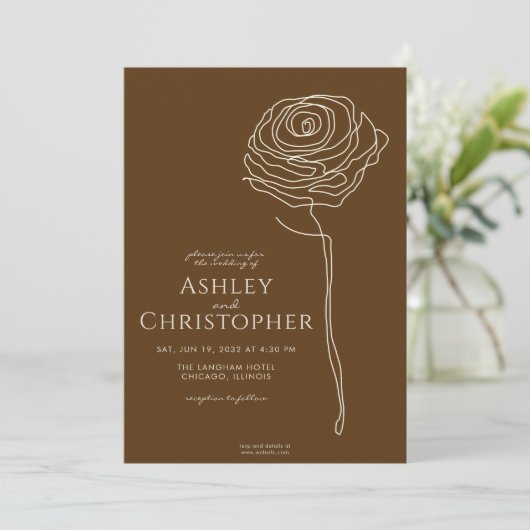 Modern getekende bloemenbruine bruiloft kaart (Staand voorkant)