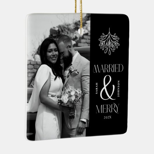 Modern Getrouwd en Vrolijk Pas getrouwd Boog Kerst Keramisch Ornament (Rechts)