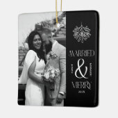 Modern Getrouwd en Vrolijk Pas getrouwd Boog Kerst Keramisch Ornament (Links)