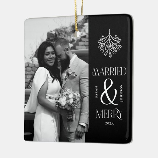 Modern Getrouwd en Vrolijk Pas getrouwd Boog Kerst Keramisch Ornament (Links)