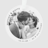 Modern Getrouwd & Vrolijk Foto Namen Kerstmis Ornament (voorkant)