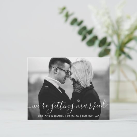 Modern Getting Married Save the Date BW Foto Briefkaart (Staand voorkant)