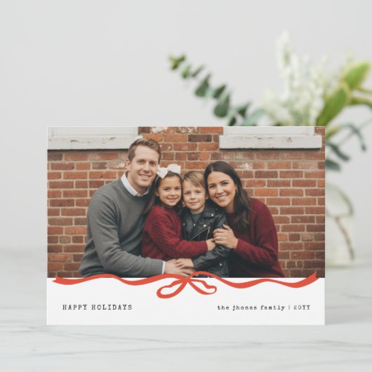 Modern Gingham Family Portrait Red Bow Christmas Feestdagenkaart (Staand voorkant)