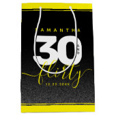 Modern Girly Bright Yellow 30 en Vlirty Medium Cadeauzakje (Voorkant)