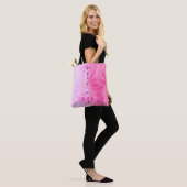 Modern Girly Hot Pink Paarse Namaste Naam Monogram Tote Bag (Op model)