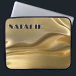 Modern Glam Gold Foil Monogram Laptop Sleeve<br><div class="desc">Dit unieke hoesje voor laptophoes is uitgerust met een driedimensionale gouden folie. Het straalt glamour uit! Voeg een naam toe om het te personaliseren. Het maakt een geweldig cadeau. Creëer door Simply Farmhouse Press.</div>