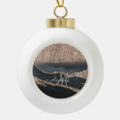 Modern Glitter Marble Monogram Keramische Bal Ornament (Voorkant)