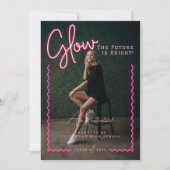 Modern Glow Script Pink Neon Wavy Afstuderen Foto Aankondiging (Voorkant)