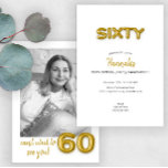 Modern Gold Balloon 60th Birthday Party Foto Kaart<br><div class="desc">Deze minimalistische goudballontypografie van 60ste verjaardag is de perfecte keuze voor je zoon of dochter. Een eenvoudige maar elegante verjaardagsuitnodiging die met uw details met inbegrip van om het even welke speciale uitdrukking moet worden aangepast u aan de rug kunt willen toevoegen en een mooie zwarte en witte foto uploaden....</div>