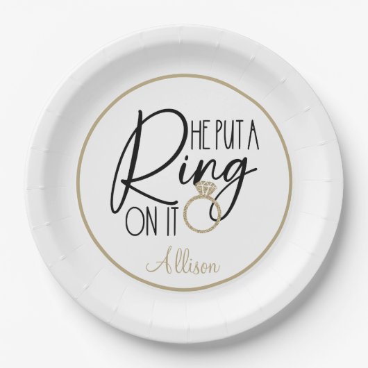 Modern Gold Black Name Hij heeft er een rondje op  Papieren Bordje (Voorkant)