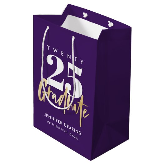 Modern Gold Calligrafie Paars Afstuderen Medium Cadeauzakje (Achterkant Gekanteld)