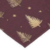 Modern Gold Christmas trees pattern on burgundy Korte Tafelloper (Hoek)