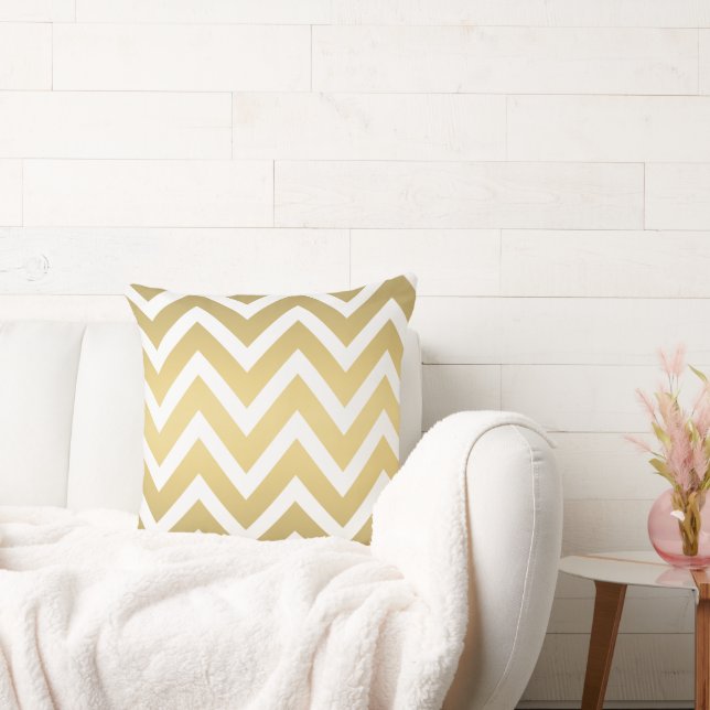 Modern Gold en White Chevron Striped Kussen (Bank)