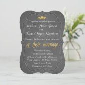 Modern Gold Foil Chalkboard Weddenschap Kaart (Staand voorkant)