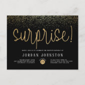 Modern Gold Glitter Surprise Birthday Party Uitnodiging Briefkaart (Voorkant)